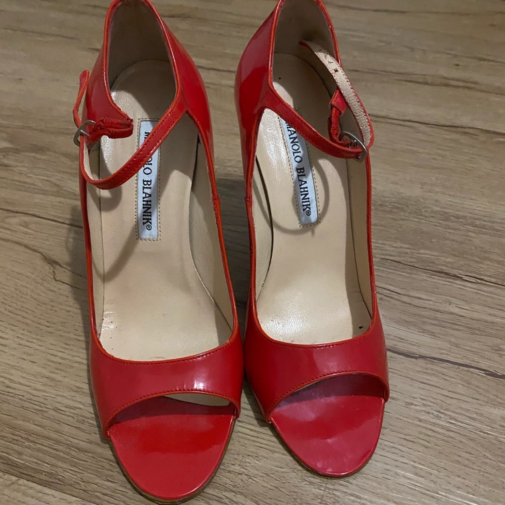 manolo blahnik sandals